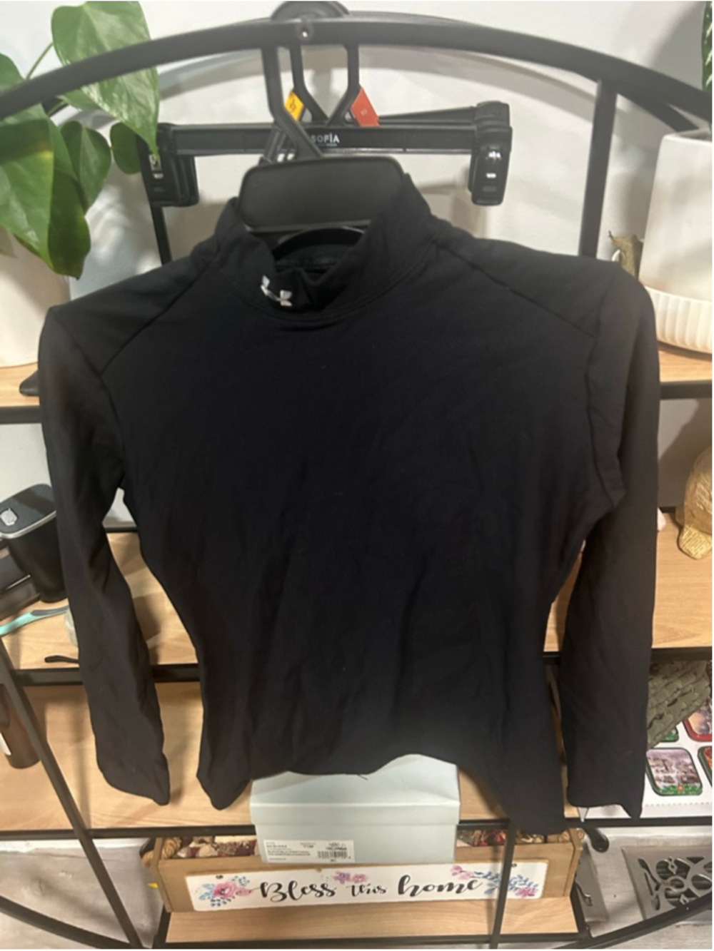 Women's Under Armour Black Long Sleeve Tee L